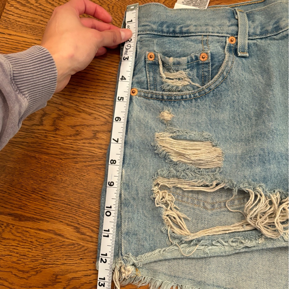 Free People Levi's High-Rise Light Blue Distressed Jean Shorts - Picture 9 of 12